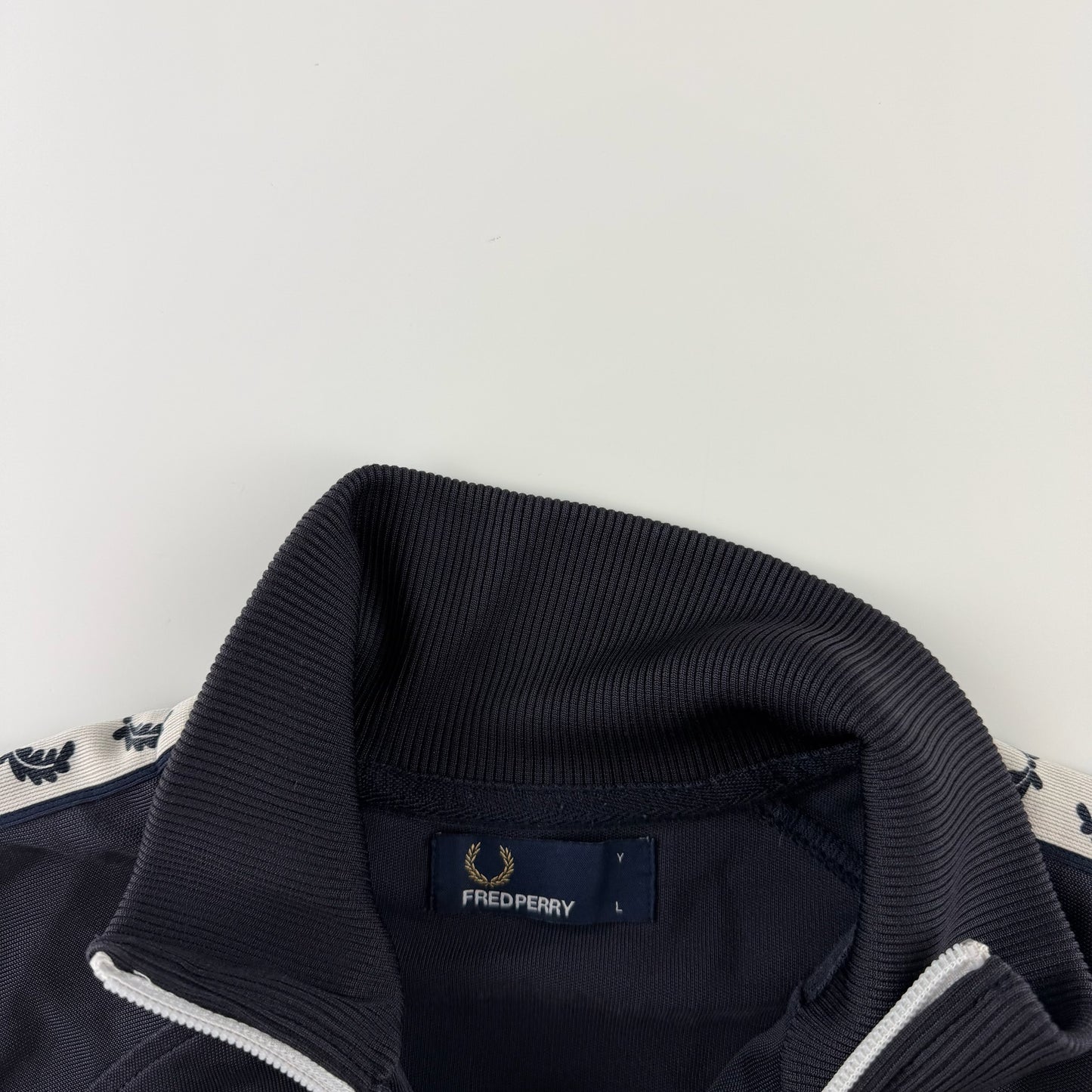Fred Perry Trackjacket (S)