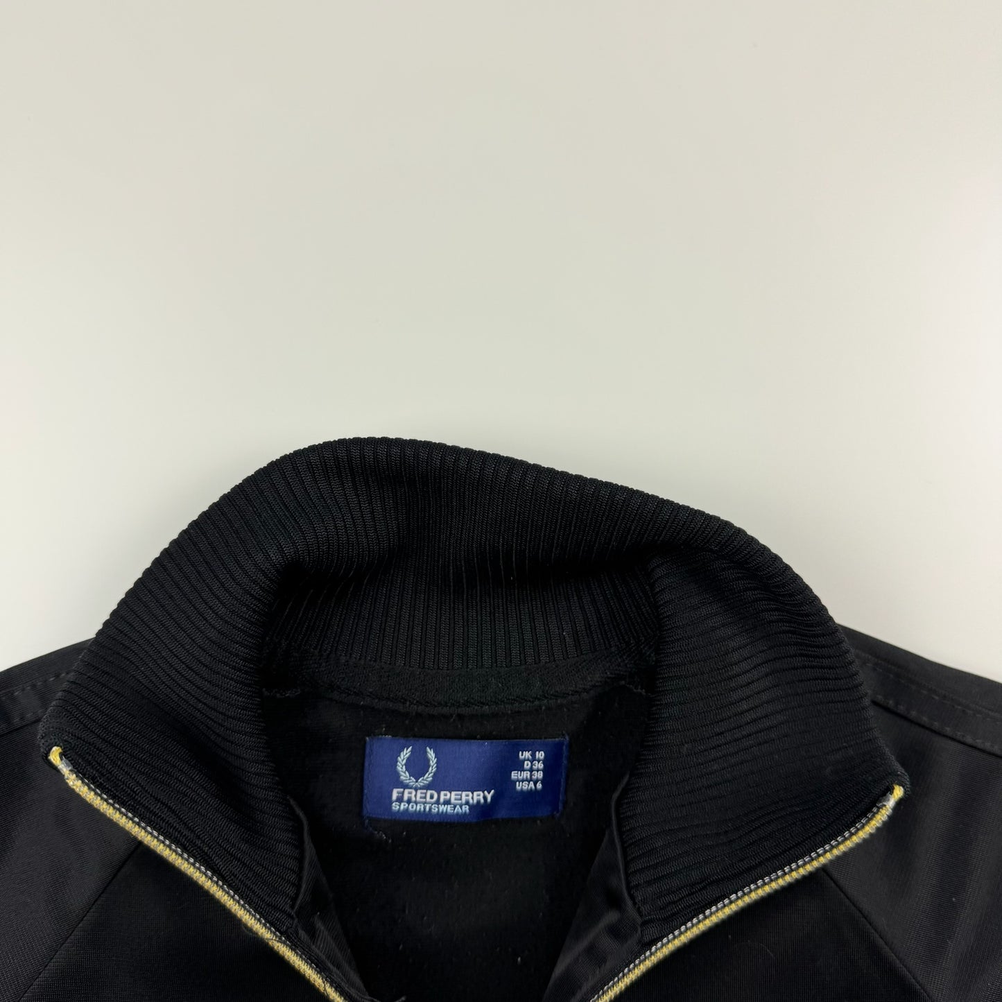 Fred Perry Trackjacket (XS)