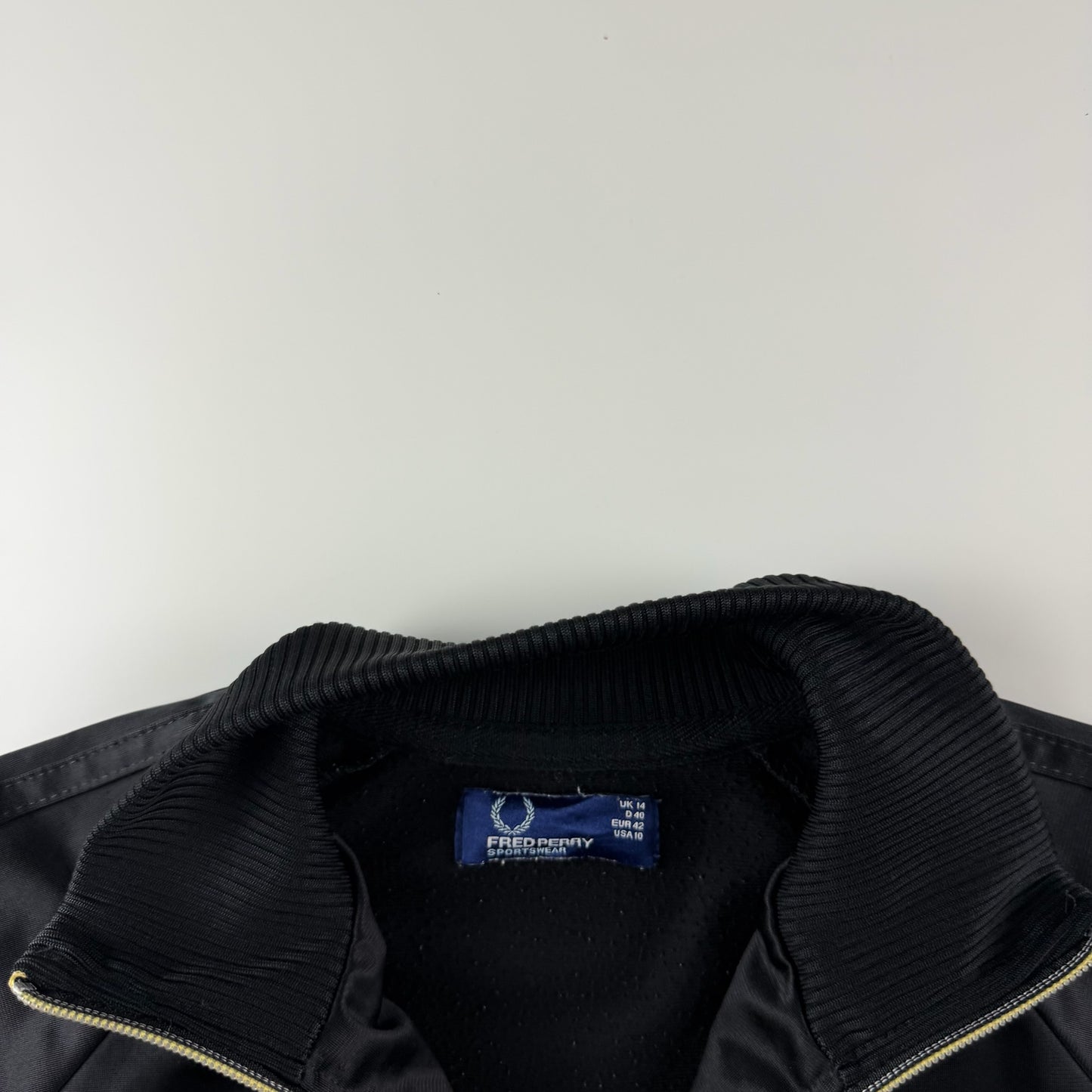 Fred Perry Trackjacket (S)