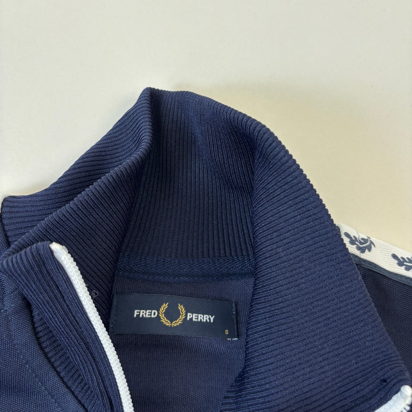 Fred Perry Trackjacket (XS)
