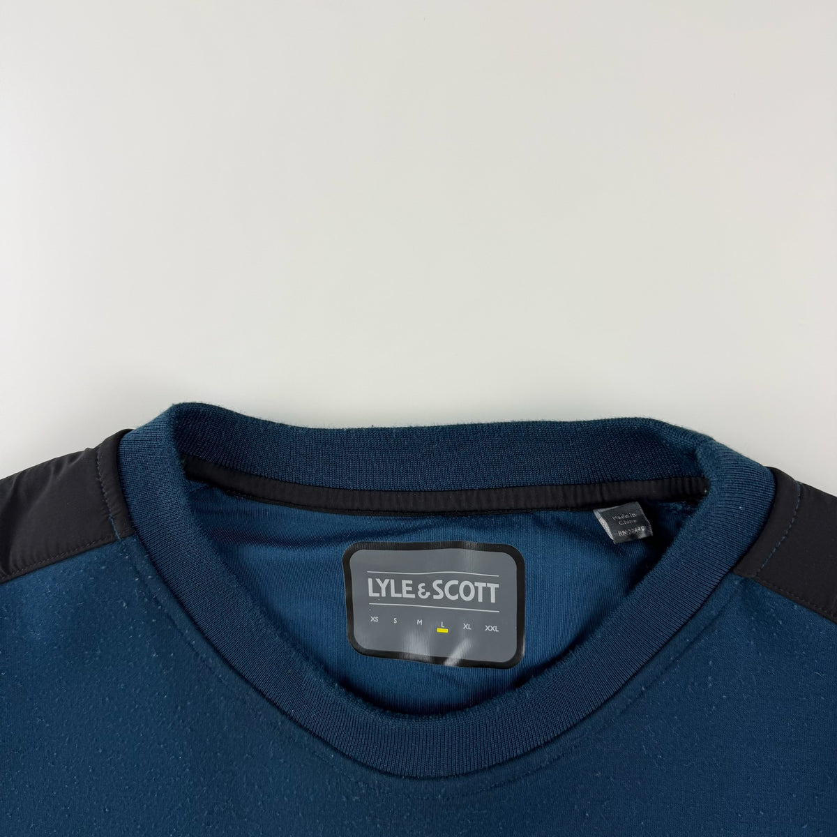 Lyle & Scott Pulli (L)