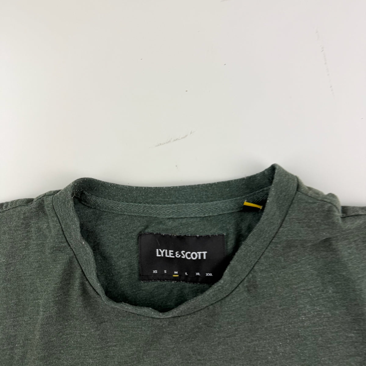 Lyle & Scott T-shirt (M)