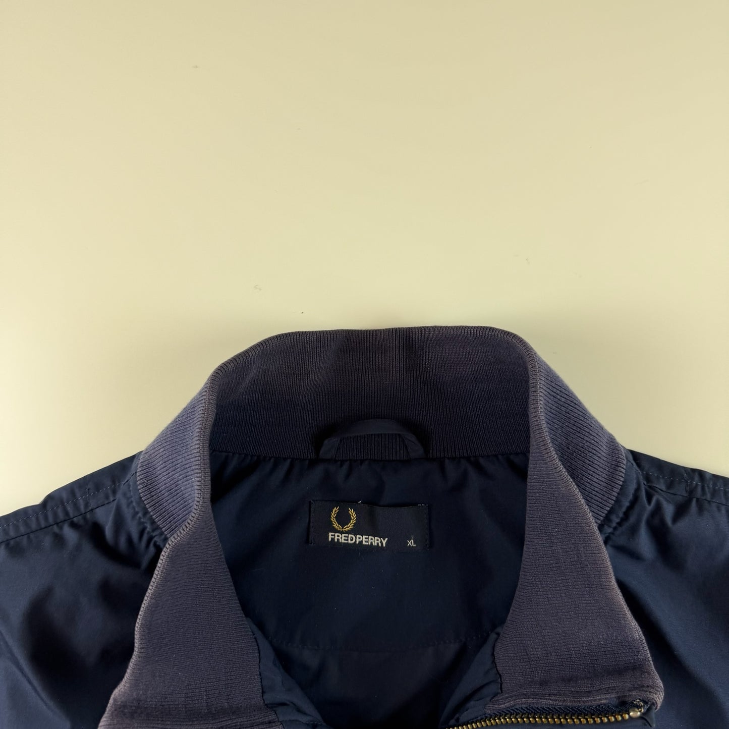 Fred Perry Jacke (XL)