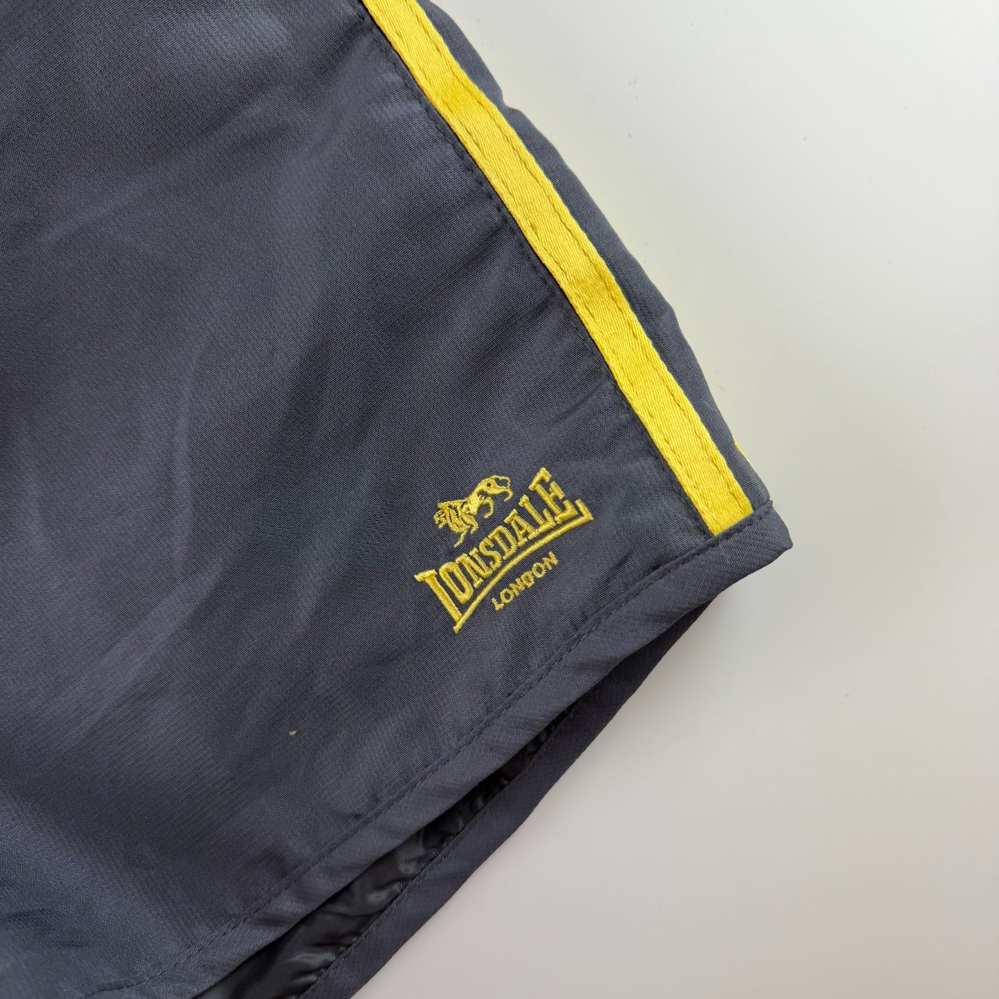 Lonsdale Shorts  (XS)