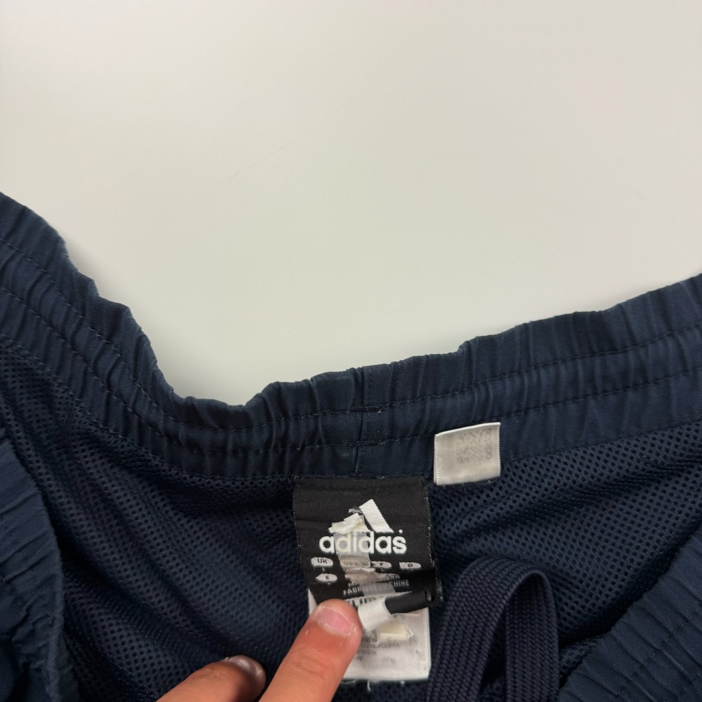 Adidas Shorts (L)