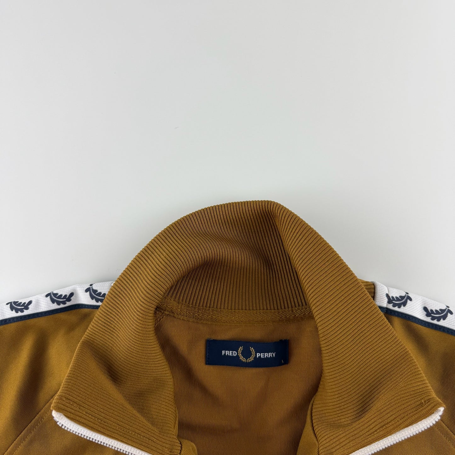 Fred Perry Trackjacket (L)