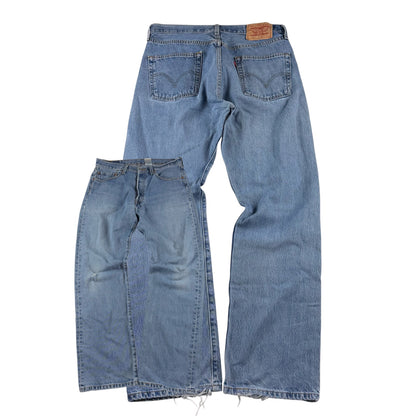 Levi’s Jeans (M)