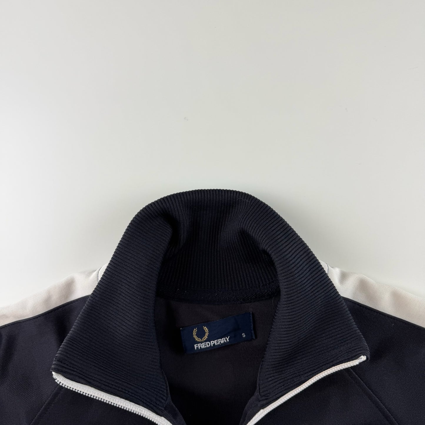 Fred Perry Trackjacket (S)