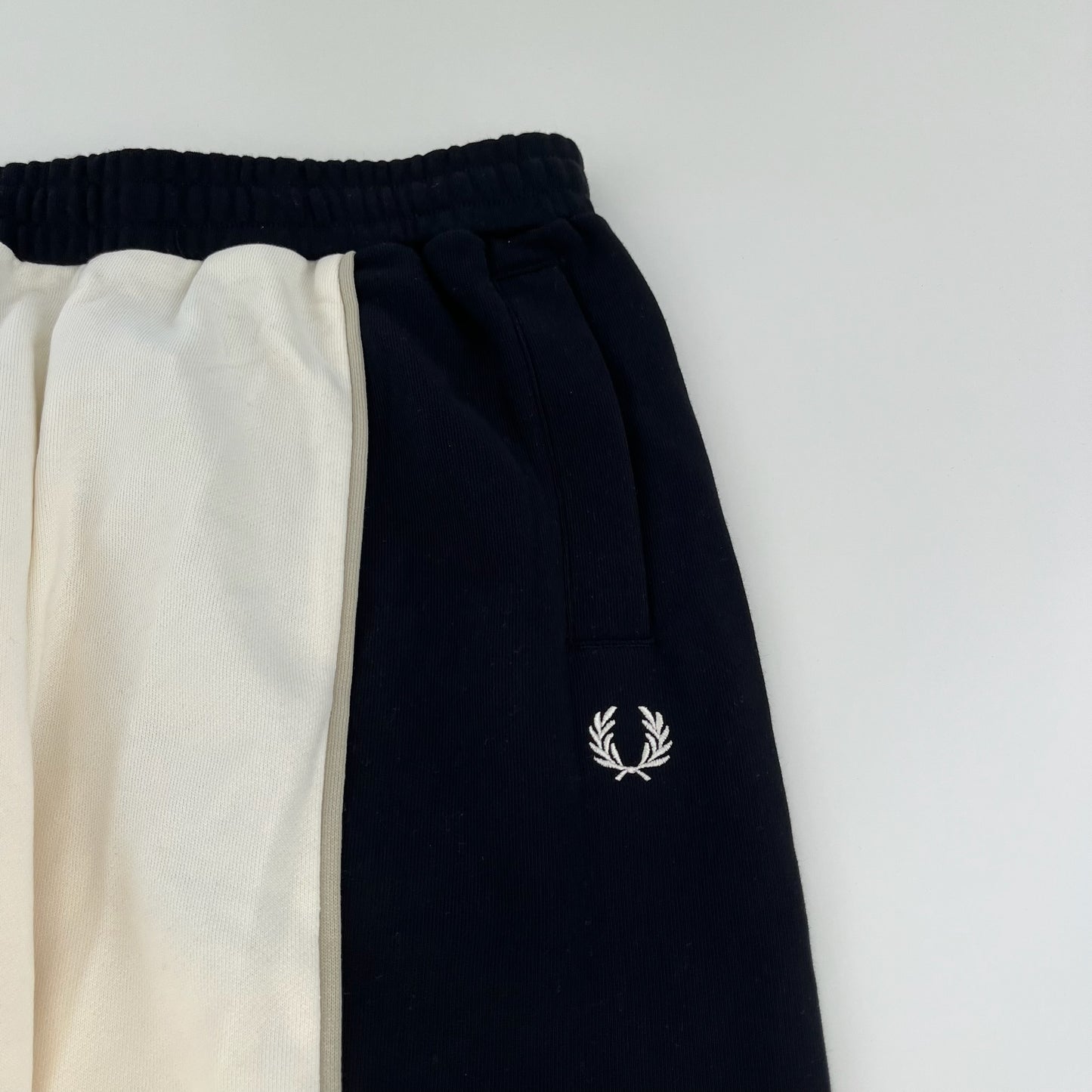 Fred Perry Trackpants (XS)