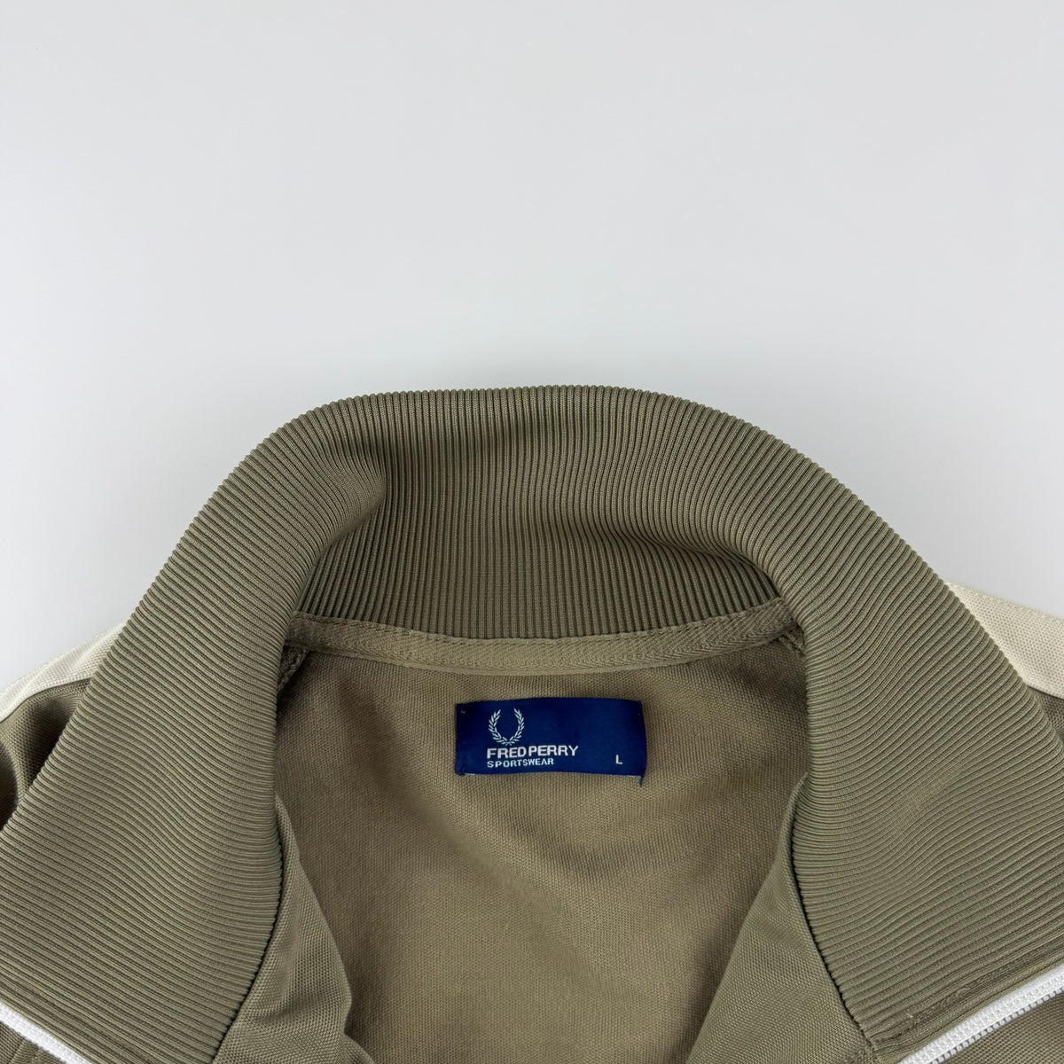 Fred Perry Trackjacket (L)
