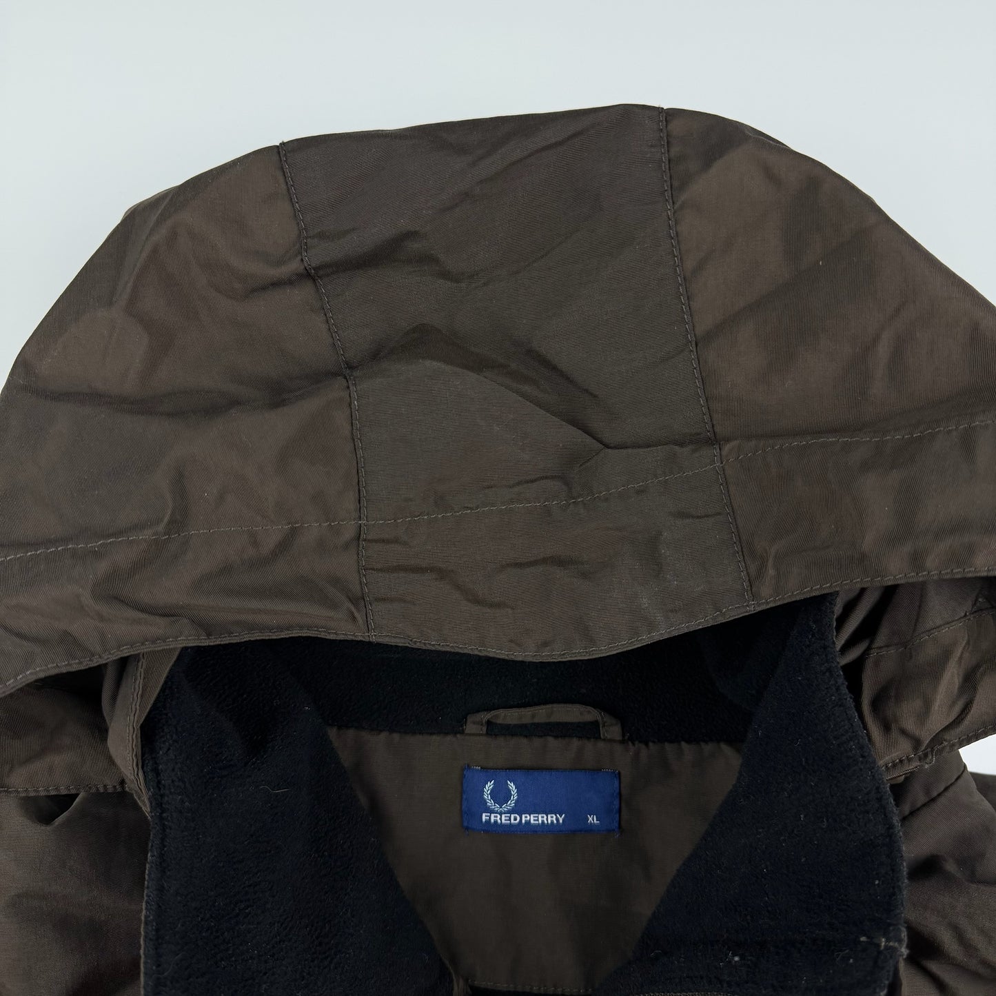 Fred Perry Jacke (XL)