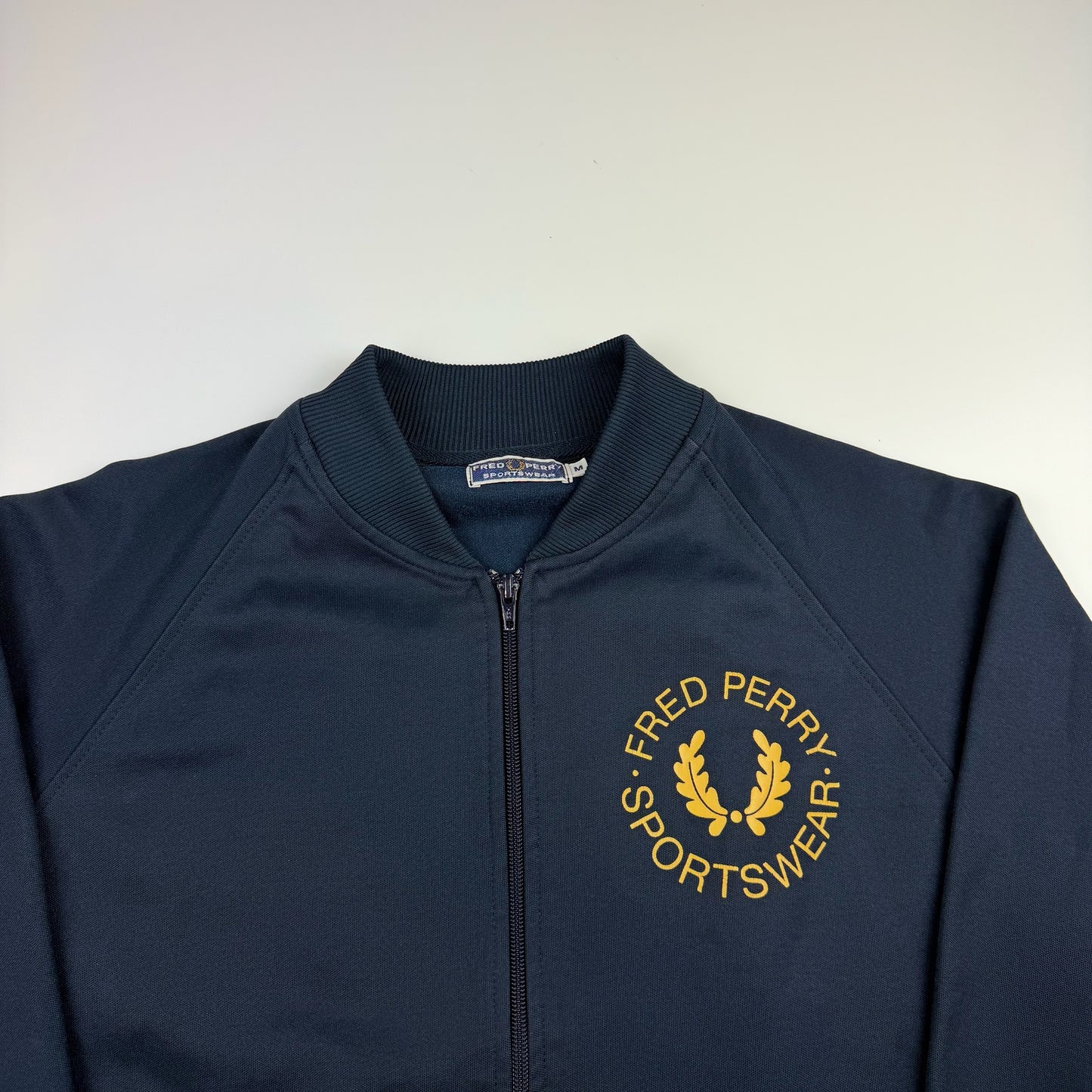 Fred Perry træningsjakke (M)
