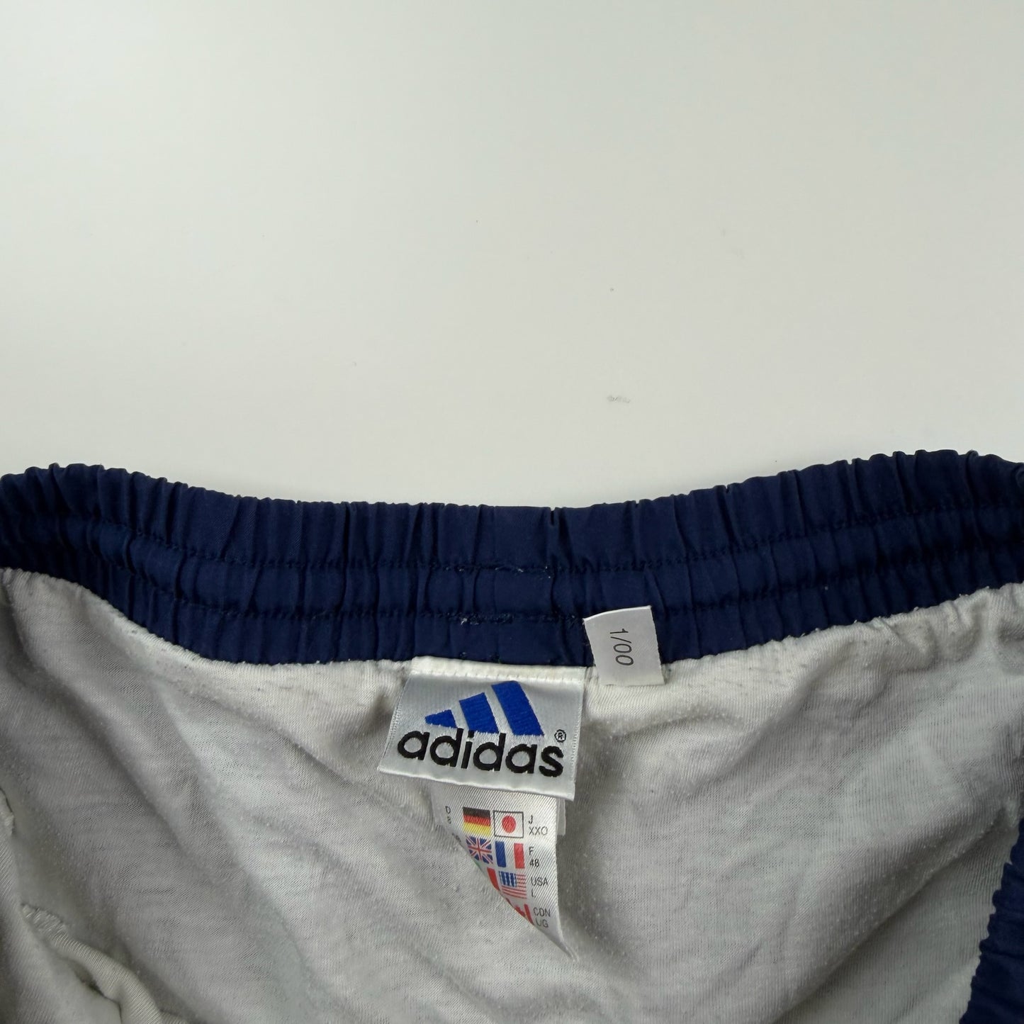 Adidas Shorts (M)