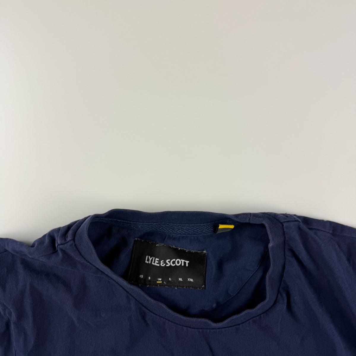 Lyle & Scott Tshirt (M)