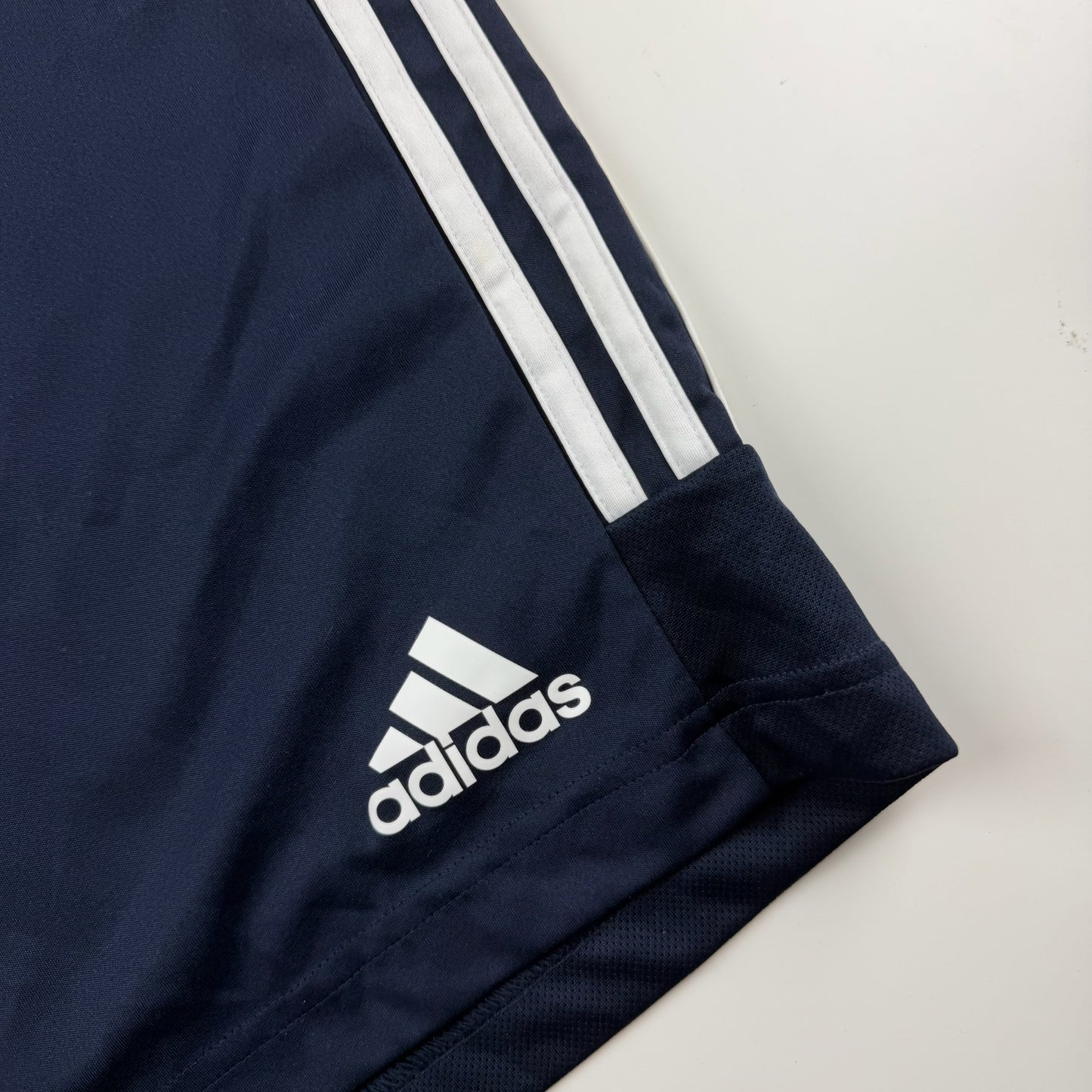 Adidas Shorts (L)